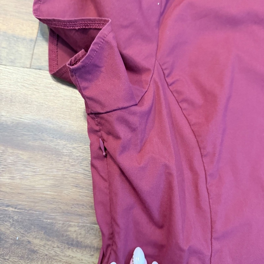 Jaanuu Womens Tulip Sleeve Zipper V-Neck Scrub Top Burgundy Wine Size L - Picture 6 of 6